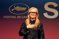 Meryl Streep was forced to cut a car size hole in the fence to flee wildfires 265